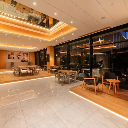 Meroddi Beyoglu * Istanbul
