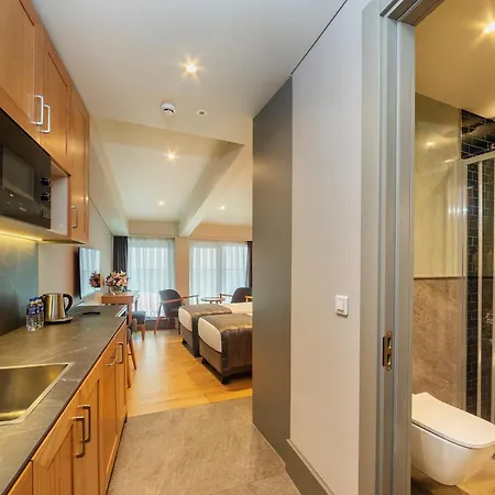 Meroddi Beyoglu 4*