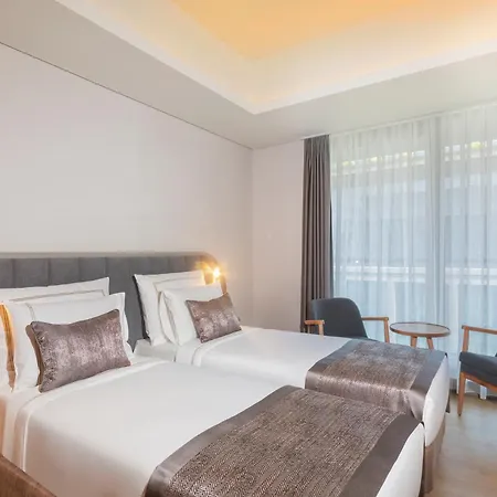 Meroddi Beyoglu 4*