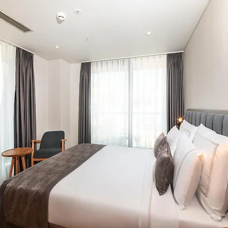 Meroddi Beyoglu 4*